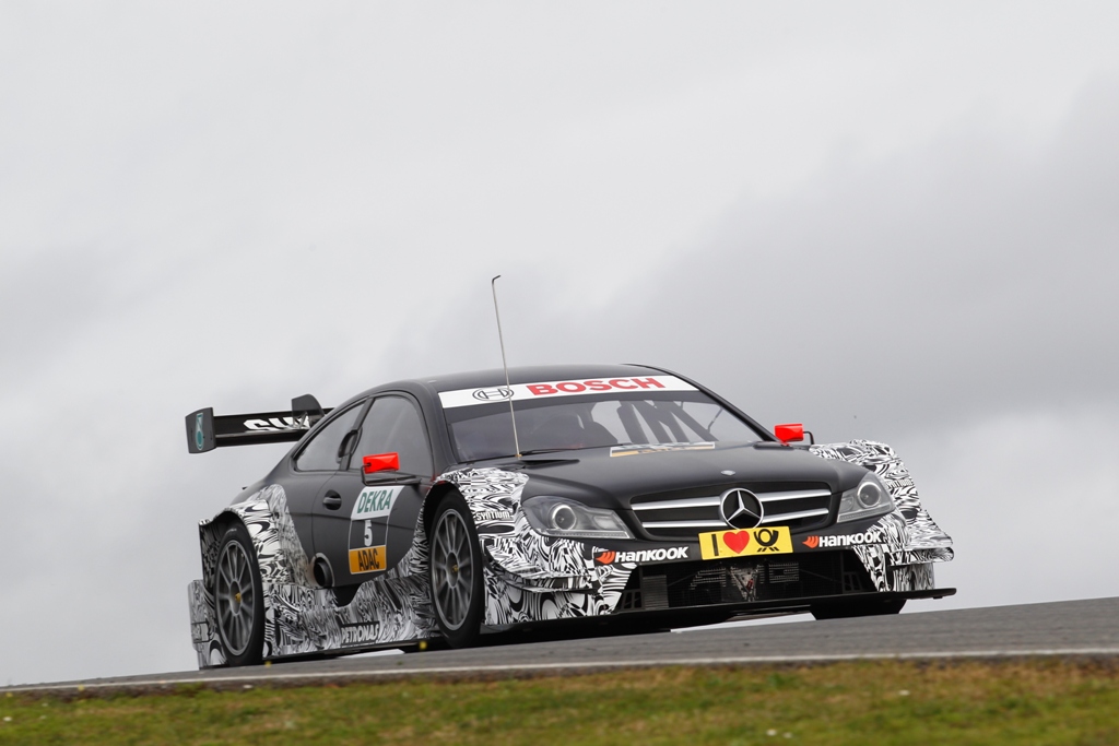 Mercedes tester deres 2014 racer på Portimao
(Foto: Daimler Chrysler)